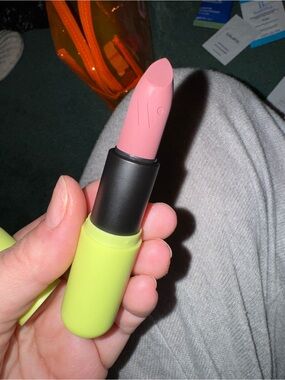 Creamy Pink Lipstick - WYN Beauty